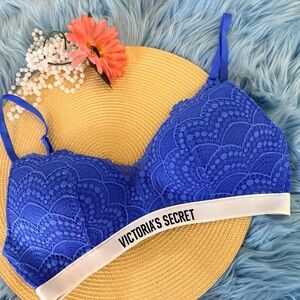 Victoria's Secret Royal Blue Lace Bralette 34C NWOT